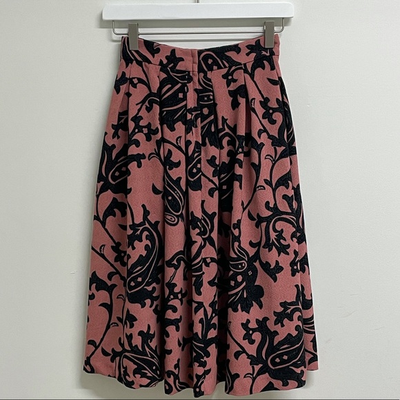 H&M Jacquard Skirt w/ Pockets! - Picture 5 of 7